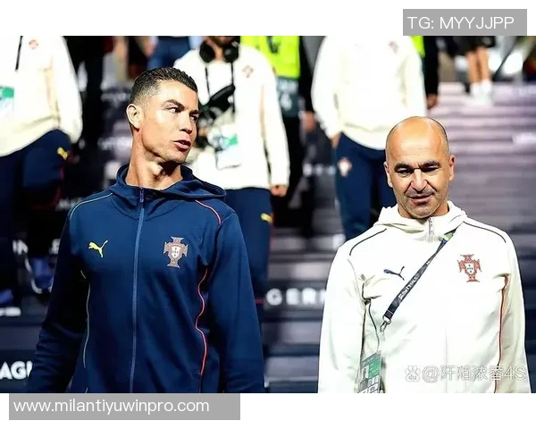 葡萄牙主帅回应C罗观战问题称此举不尊重球员应停止讨论 葡萄牙主帅回应C罗观战问题称此举不尊重球员应停止讨论
